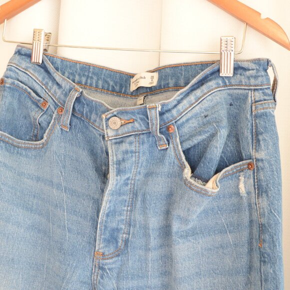 Abercrombie & Fitch 90s Baggy Low Rise Wide Leg Jeans Medium Wash Sz 28/6L - Picture 5 of 7